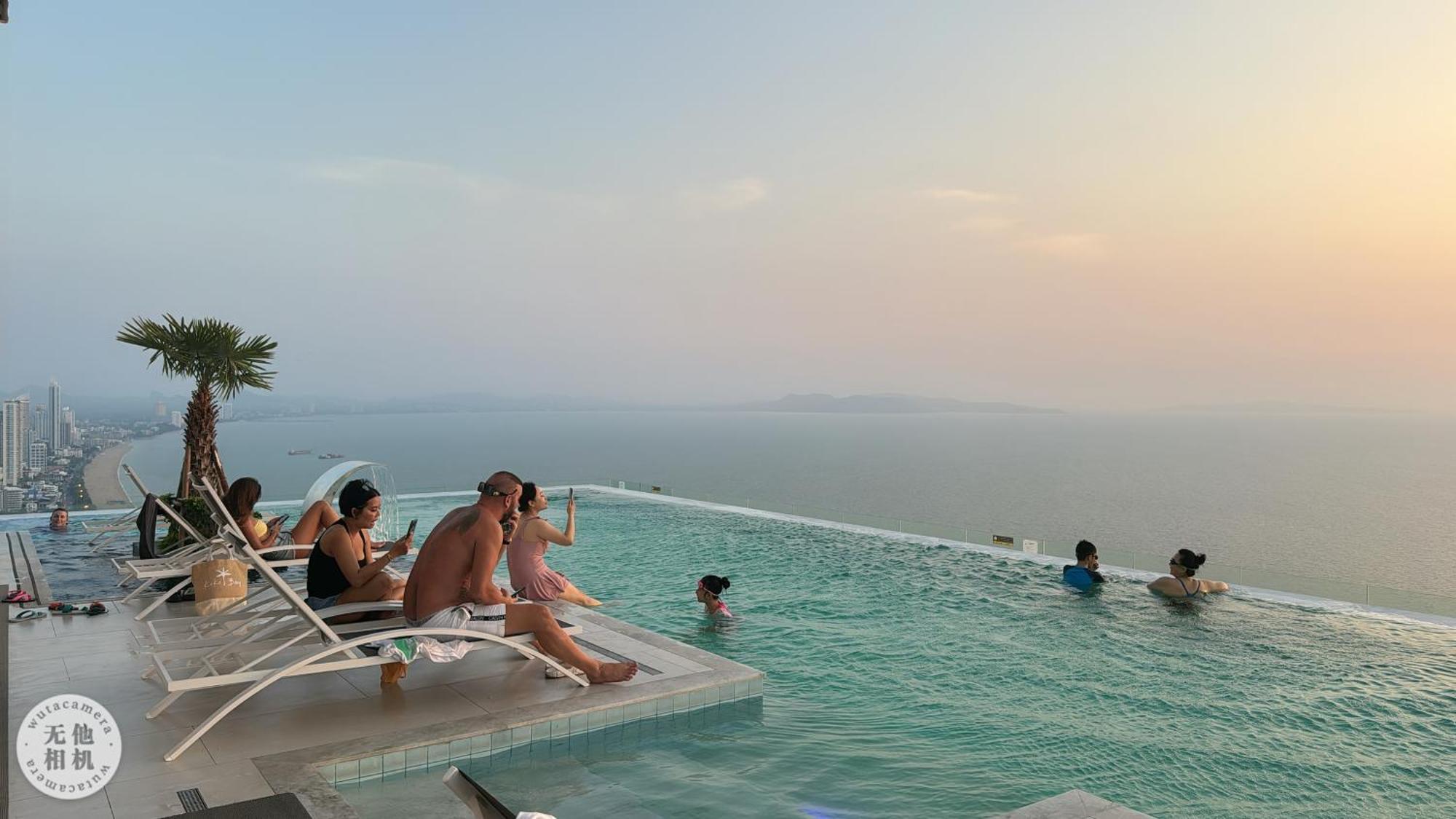 Copacabana Beach Jomtien 科帕卡巴纳海乔木提安海滩毗邻乔木提安夜市 Exterior photo