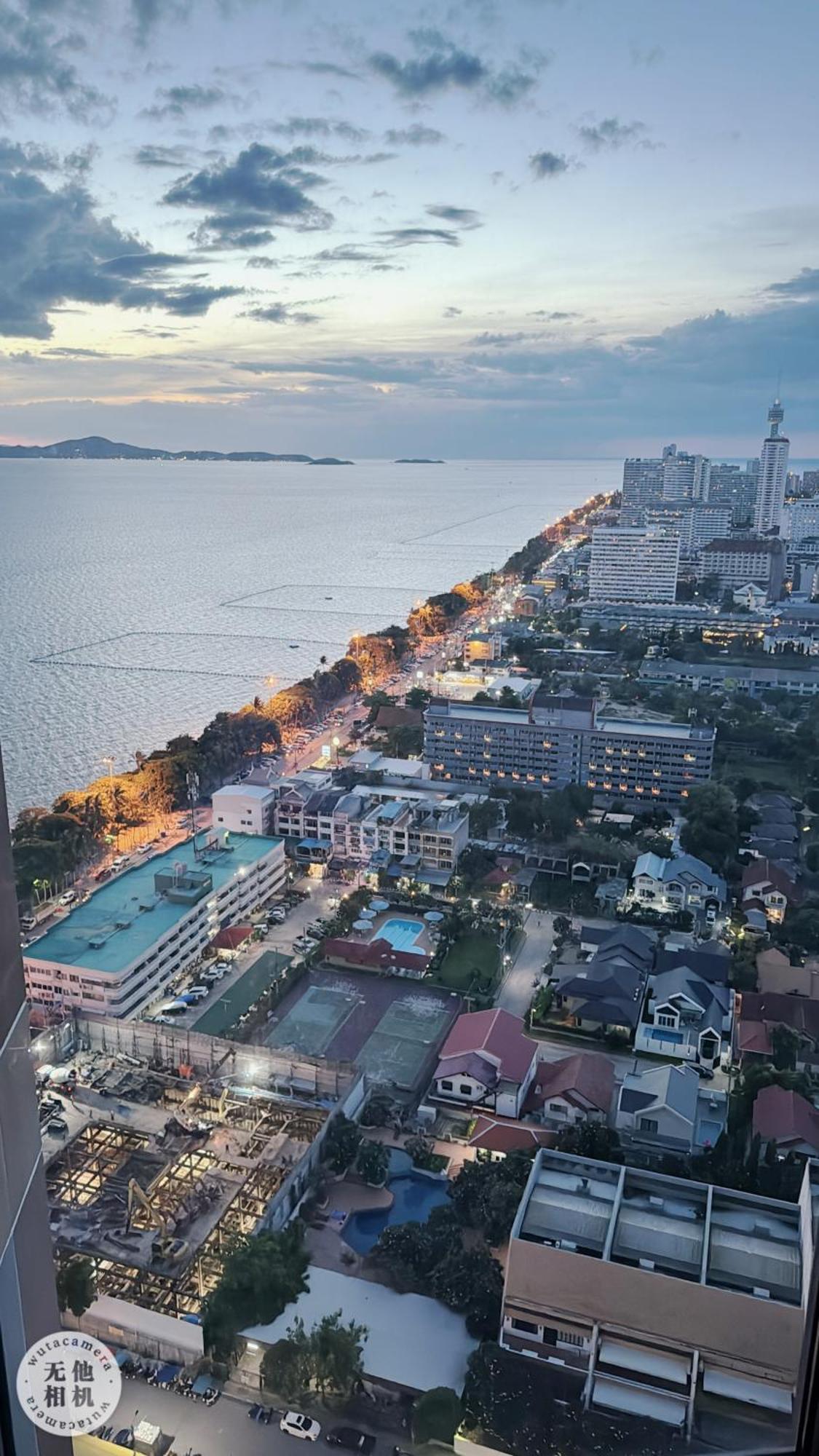 Copacabana Beach Jomtien 科帕卡巴纳海乔木提安海滩毗邻乔木提安夜市 Exterior photo
